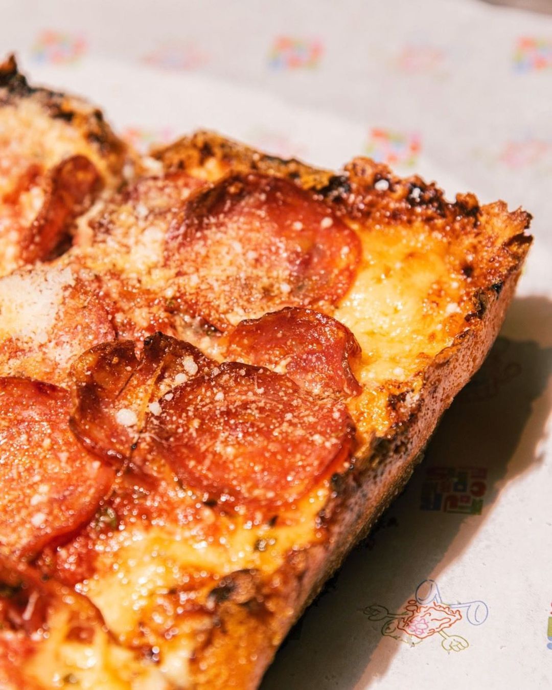 Aquí puedes degustar la pizza estilo Detroit y, ¡vas a flipar de lo