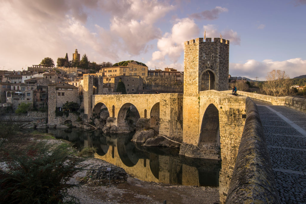 besalu España